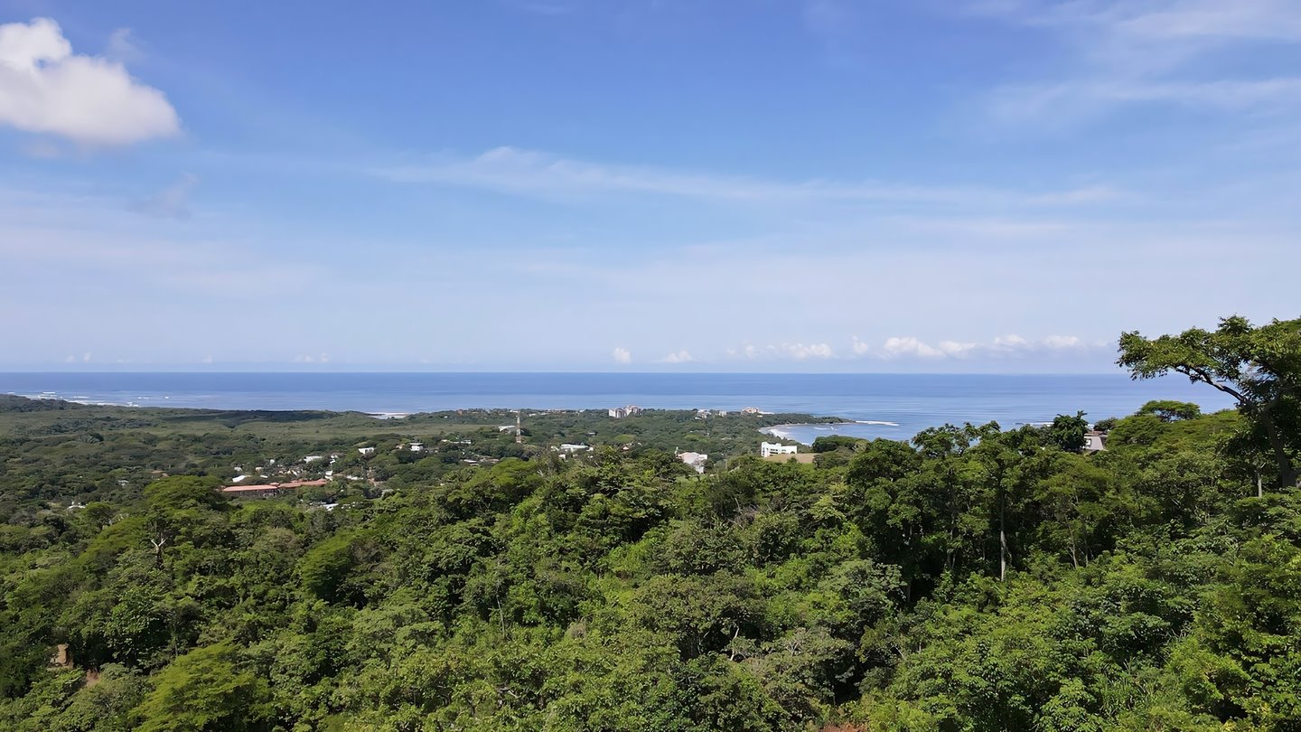 10622-Autre angle de vue sur la mer et la plage de Tamarindo